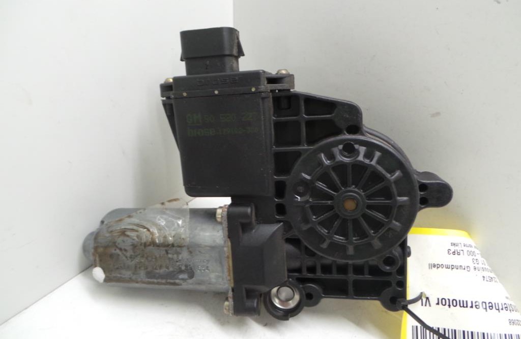 Opel Vectra B Bj.97 Fensterhebermotor vorne links 90520227